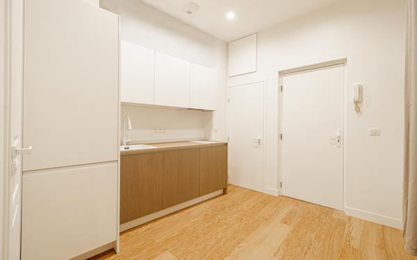 Appartement à vendre    2 pièces • 30 370 m2 Nice