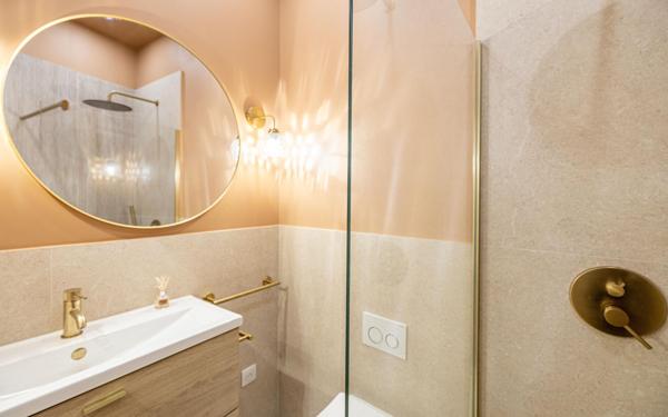 Appartement à vendre    2 pièces • 30 370 m2 Nice