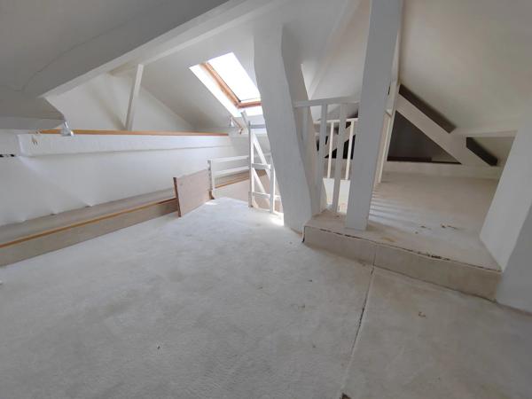 Maison 167m²  8 pièces  5 chambres