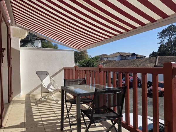 Appartement T3 en duplex avec terrasse, bureau et garage