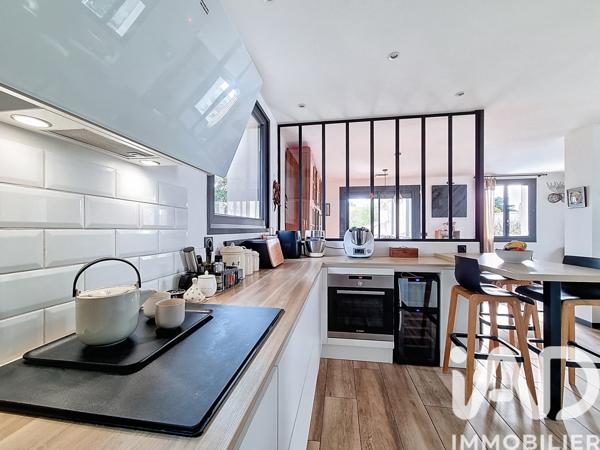 Maison à vendre 6 pièces 180 m² Nîmes