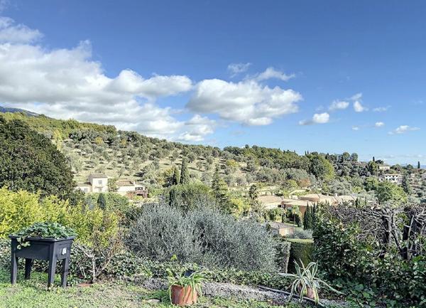 Maison à vendre    5 pièces •  Le Rouret