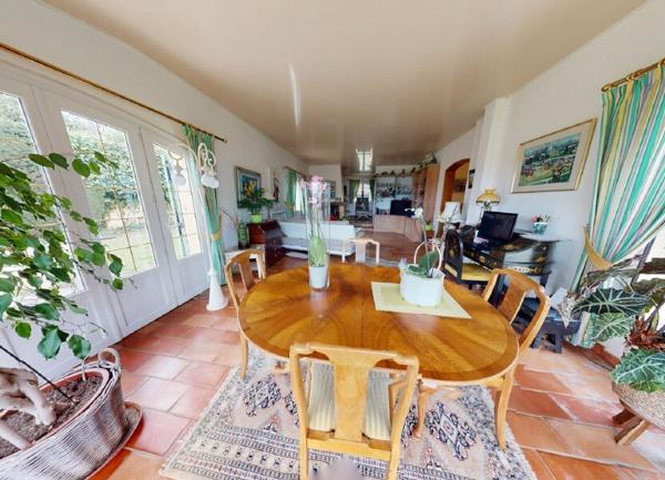 Maison à vendre    5 pièces •  Le Rouret