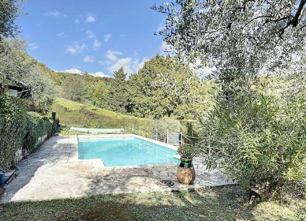 Maison à vendre    5 pièces •  Le Rouret