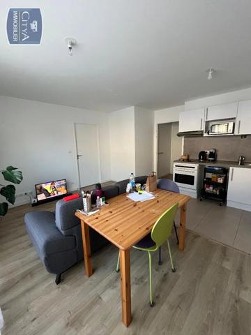 Appartement à louer 2 pièces 42.4m² Vannes (56000)