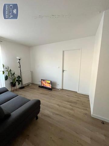 Appartement à louer 2 pièces 42.4m² Vannes (56000)