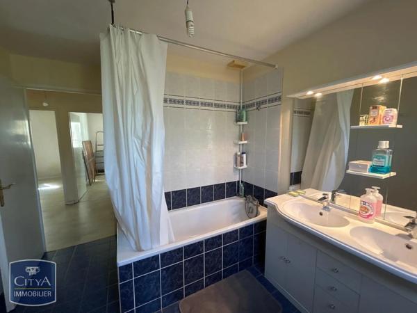Maison à louer 4 pièces 88.88m² Poitiers (86000)