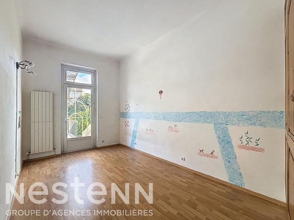 Maison de ville de 250 m² avec jardin, piscine et studio indépendant ? Salon-de-Provence, quartier très recherché