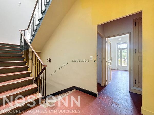 Maison de ville de 250 m² avec jardin, piscine et studio indépendant ? Salon-de-Provence, quartier très recherché