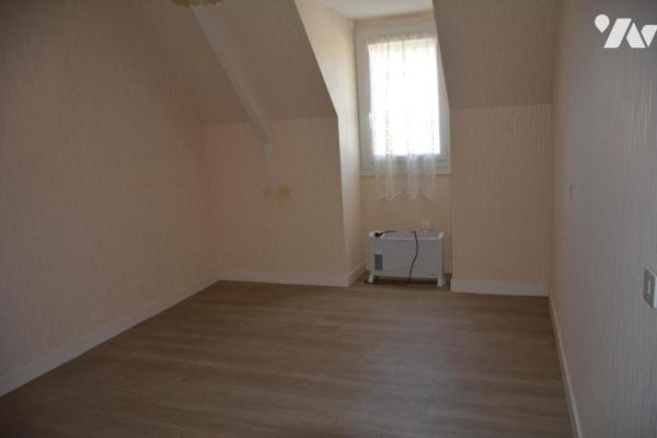 Vente sur la commune de Sablé sur Sarthe une maison d'habitation avec garage et jardin