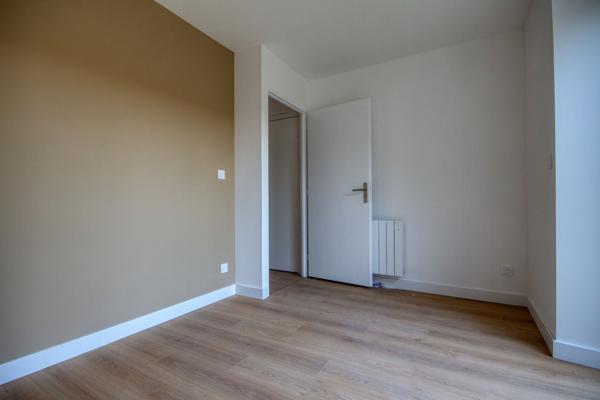 Carmaux (81400) Appartement T2 entièrement refait à neuf – rez-de-chaussée – cour privée