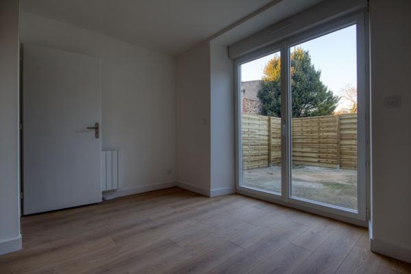 Carmaux (81400) Appartement T2 entièrement refait à neuf – rez-de-chaussée – cour privée