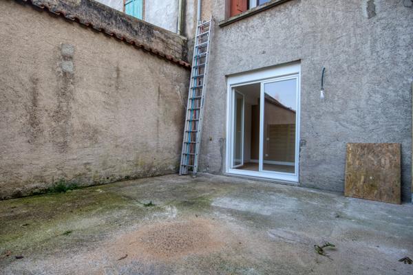 Carmaux (81400) Appartement T2 entièrement refait à neuf – rez-de-chaussée – cour privée