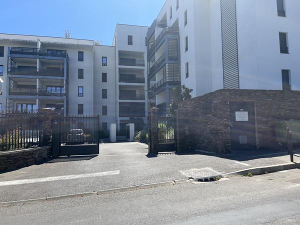 Aix-en-Provence (13090) A LOUER - Beau T2 avec Terrasse - Aix pont de l'arc