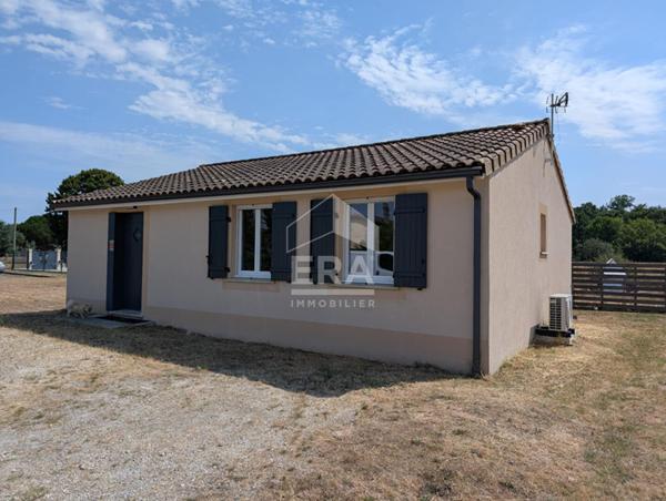 Maison à vendre de plain pied à 5 minutes de Saint Seurin sur l'Isle 5 pièces 80 m2