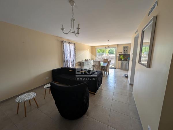 Maison à vendre de plain pied à 5 minutes de Saint Seurin sur l'Isle 5 pièces 80 m2