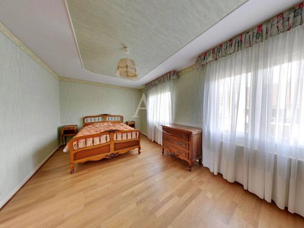 Maison Roissy En Brie 5 pièce(s) 112 m2