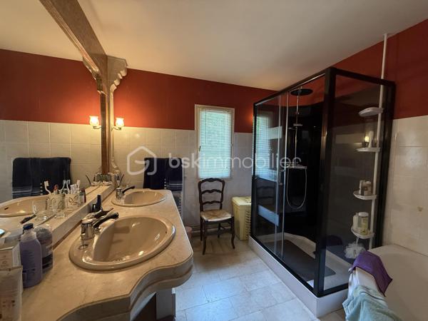 Immeuble mixte de 660 m²