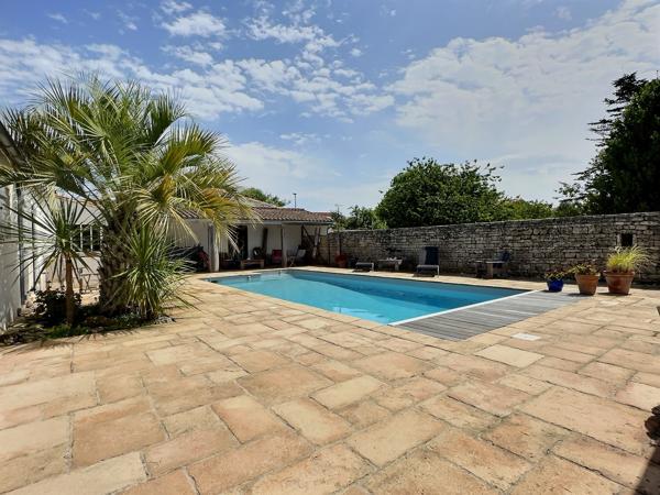 Belle maison familiale avec piscine