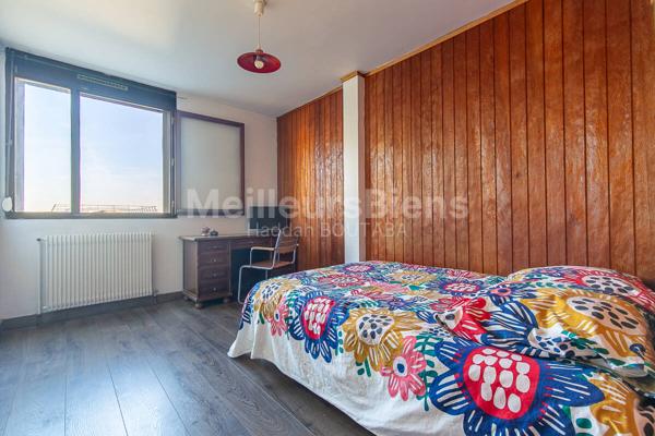 APPARTEMENT DE STANDING A DEUX  PAS DES PLAGES DU PRADO