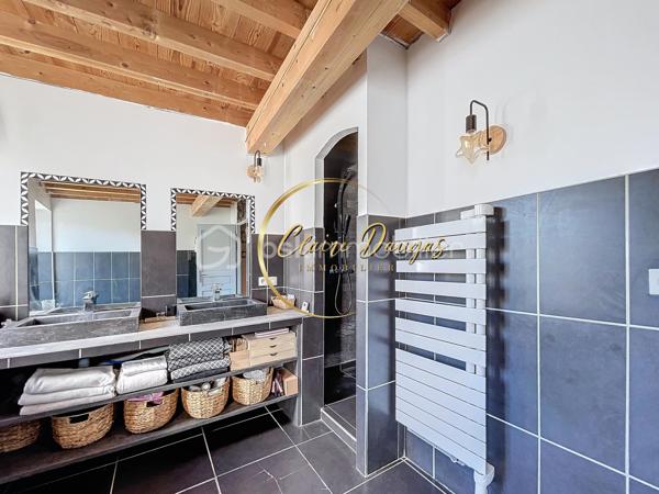 Maison en pierre de 220 m²