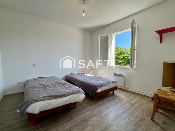 Maison 4 chambres avec piscine et dépendance