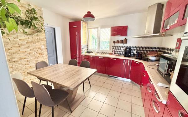 Maison à vendre    5 pièces •  Férel