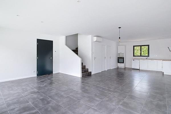 A VENDRE ! Maison centre ville LORGUES 5 pièces de 110 m²