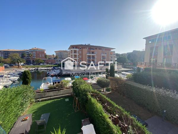Appartement de 24m² entièrement rénové avec vue exceptionnelle sur le Port de Fréjus