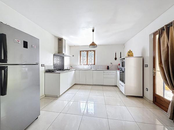 EXCLUSIVITÉ ! Maison Lorgues 5 pièces 150 m² - Terrain 4428 m² - Dépendance 60 m²