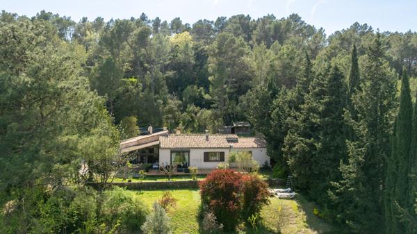 A VENDRE EN EXCLUSIVITÉ ! LORGUES Maison de plain-pied 4 pièces de 115 m² sur 2600 m² de terrain