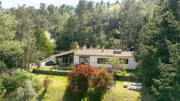 A VENDRE EN EXCLUSIVITÉ ! LORGUES Maison de plain-pied 4 pièces de 115 m² sur 2600 m² de terrain