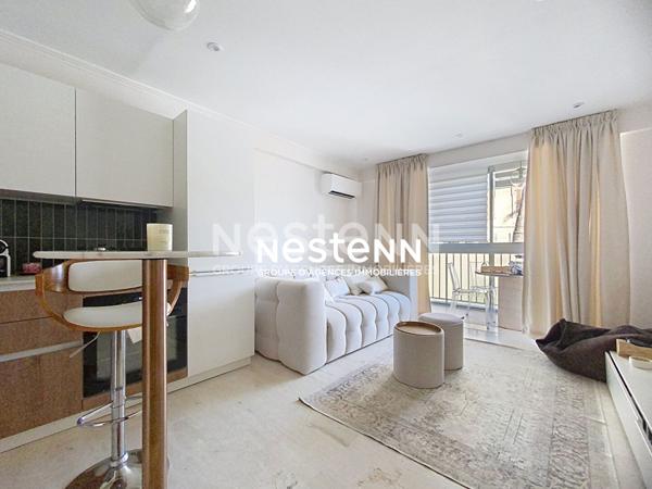 GOLFE JUAN - 2P - 40m² - BALCONS- PARKING - CENTRE VILLE - RENOVE-CAVE