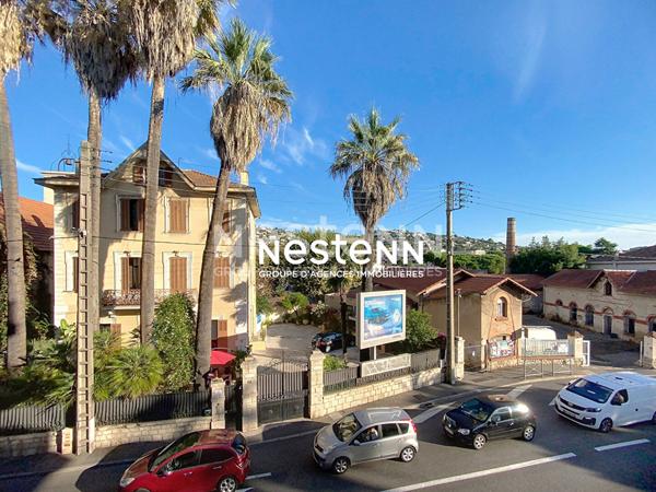 GOLFE JUAN - 2P - 40m² - BALCONS- PARKING - CENTRE VILLE - RENOVE-CAVE