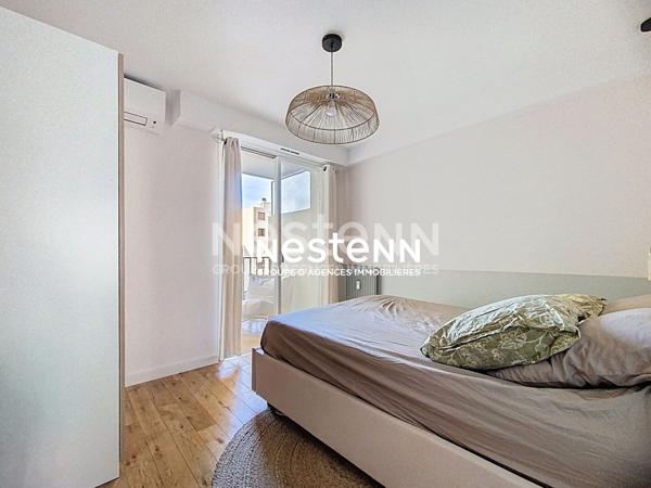 GOLFE JUAN - 2P - 40m² - BALCONS- PARKING - CENTRE VILLE - RENOVE-CAVE