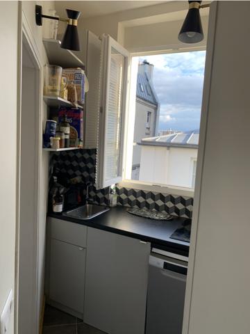 Paris (75010) Haussmanien /grand Studio/Fbg St DENIS