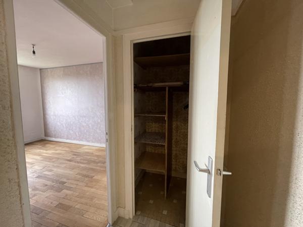 Appartement
                                                                                                                                                                                                                                                                                                                        3 pièce(s)                                                                                                                                                                                                          2 chambre(s)                                                                                                                                                                                                          52.54  m²