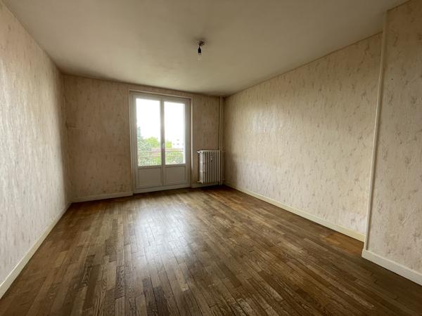Appartement
                                                                                                                                                                                                                                                                                                                        3 pièce(s)                                                                                                                                                                                                          2 chambre(s)                                                                                                                                                                                                          52.54  m²