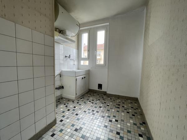 Appartement
                                                                                                                                                                                                                                                                                                                        3 pièce(s)                                                                                                                                                                                                          2 chambre(s)                                                                                                                                                                                                          52.54  m²