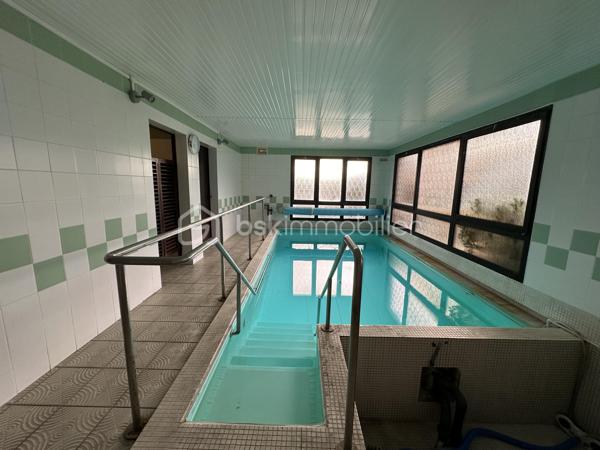 Local d activites de 219 m²