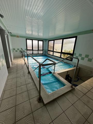 Local d activites de 219 m²