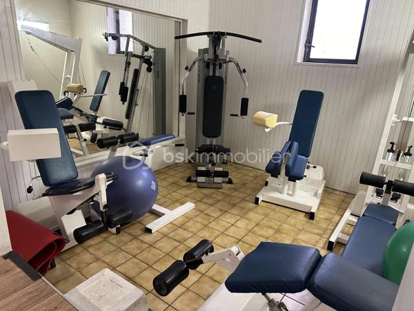 Local d activites de 219 m²