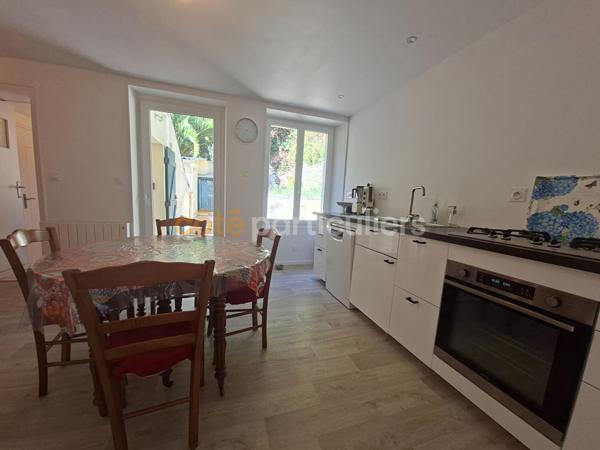 Vente
                Maison74,6 m² - 6 Pièces -
                    CANCALE (35260)