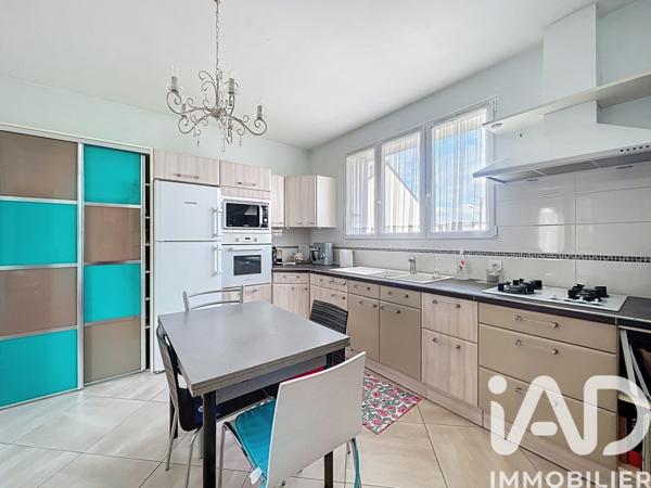 Maison à vendre 6 pièces 162,48 m² Chambray-lès-Tours