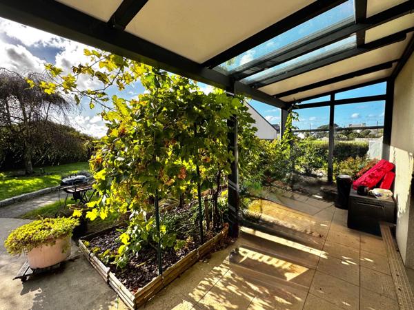 Maison spacieuse avec jardin fleuri et piscine intérieure LANDEDA (29)