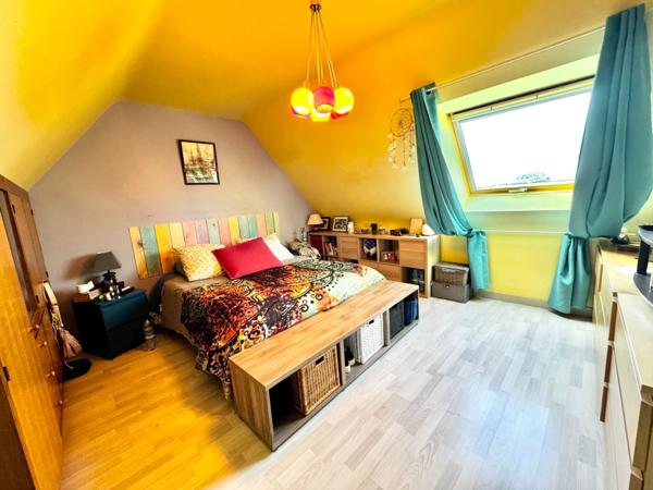 Maison spacieuse avec jardin fleuri et piscine intérieure LANDEDA (29)