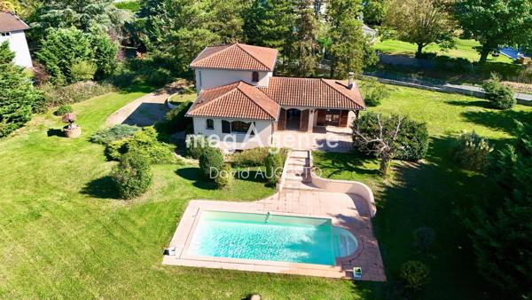 Maison à DOMMARTIN, 69380 - 5 pièces 139m²