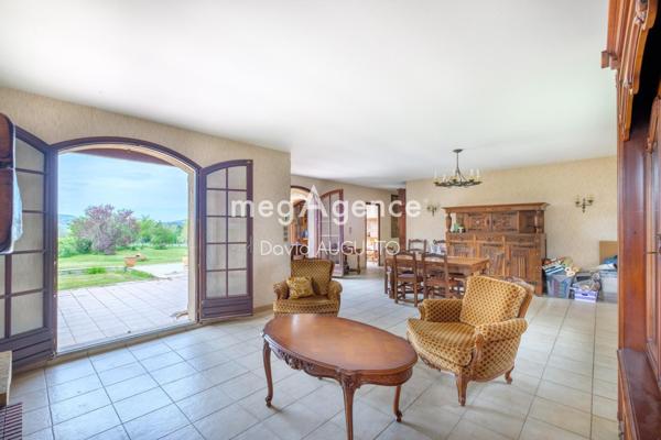 Maison à DOMMARTIN, 69380 - 5 pièces 139m²