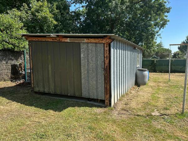 SAINT ETIENNE DE MONTLUC- MAISON EVOLUTIVE 3 CHAMBRES AVEC DEPENDANCES