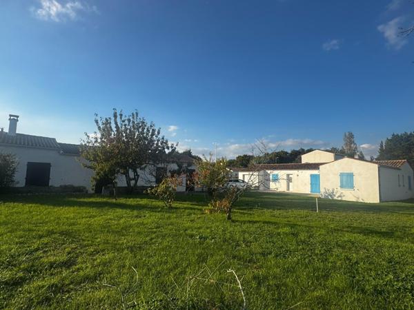 Maison à DOLUS-D'OLERON, 17550 - 8 pièces 207m²
